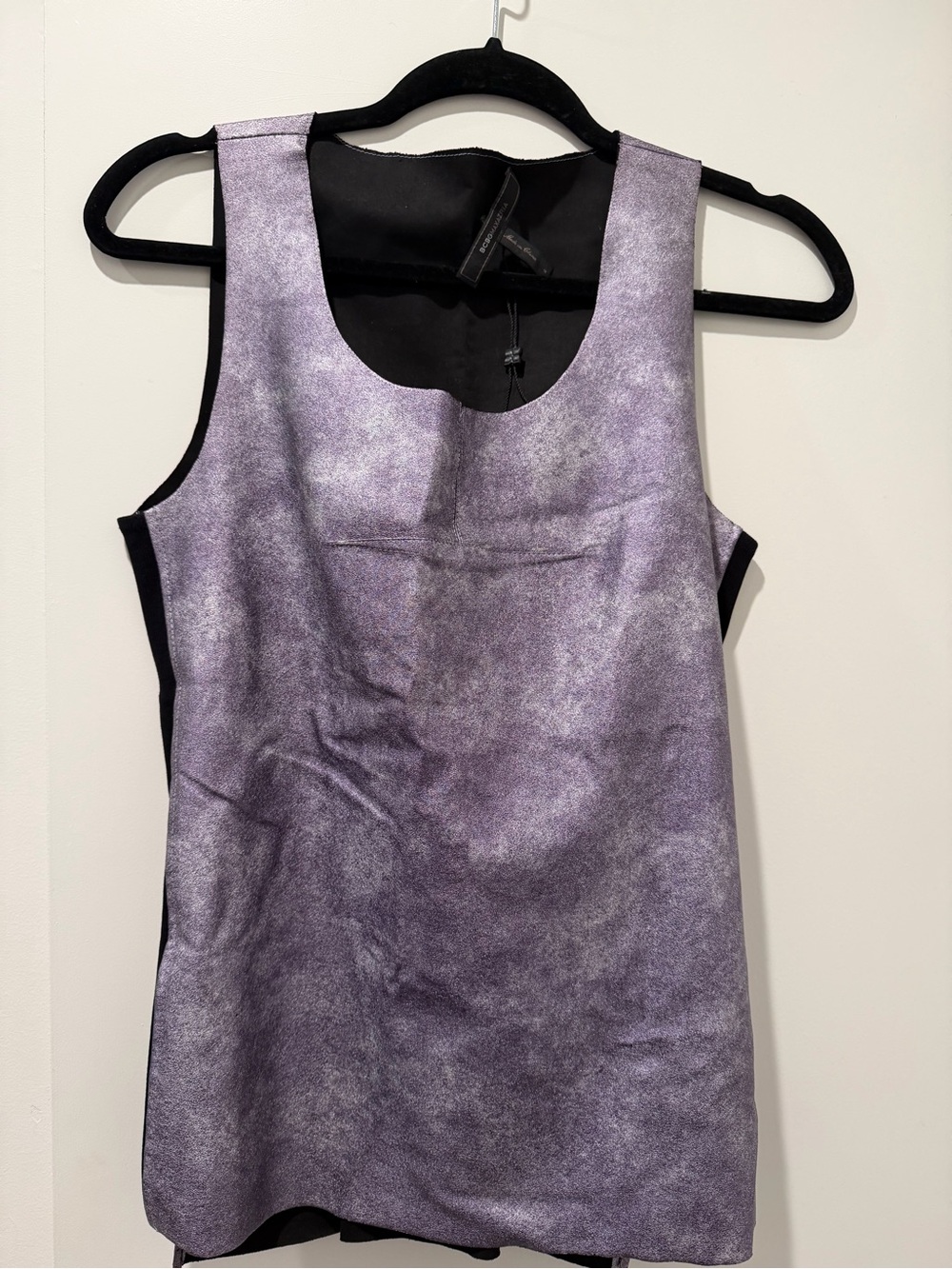 BCBG Maxazria Top Women's Sz Sm Faux Leather Purple Metallic Sleeveless